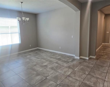 7564 Bishop Square Drive - Photo Thumbnail 21