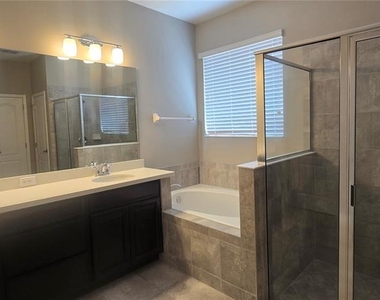 7564 Bishop Square Drive - Photo Thumbnail 44