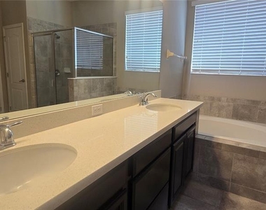 7564 Bishop Square Drive - Photo Thumbnail 51