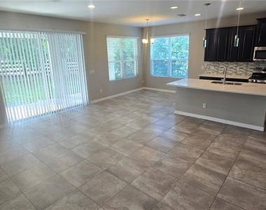 7564 Bishop Square Drive - Photo Thumbnail 36