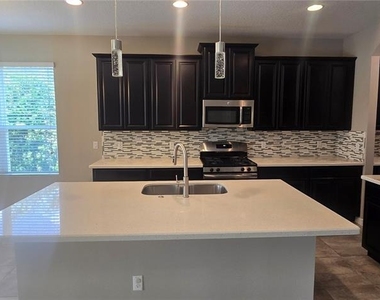7564 Bishop Square Drive - Photo Thumbnail 33