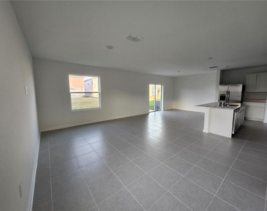 3898 Amers Loop - Photo Thumbnail 7