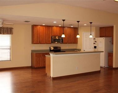 11479 Walden Loop - Photo Thumbnail 6