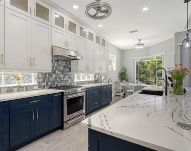 9000 Willow Brook Drive - Photo Thumbnail 6