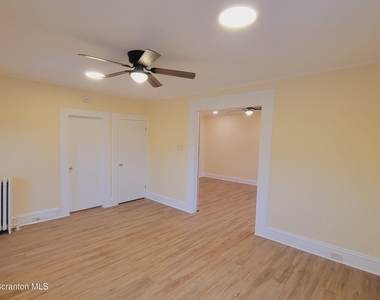 864 S Main Street - Photo Thumbnail 12