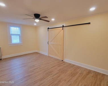 864 S Main Street - Photo Thumbnail 3