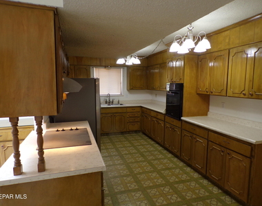 4820 Louisiana Street - Photo Thumbnail 7