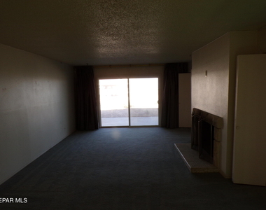 4820 Louisiana Street - Photo Thumbnail 3