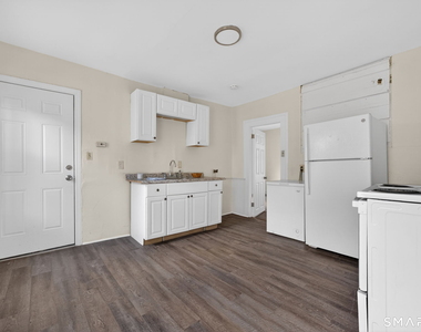 27 Beacon Street - Photo Thumbnail 7