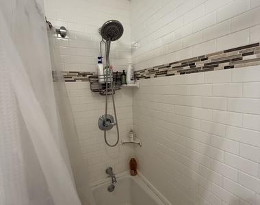 63 Ridge Street - Photo Thumbnail 4