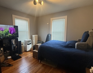 63 Ridge Street - Photo Thumbnail 5