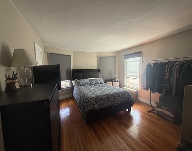 63 Ridge Street - Photo Thumbnail 11
