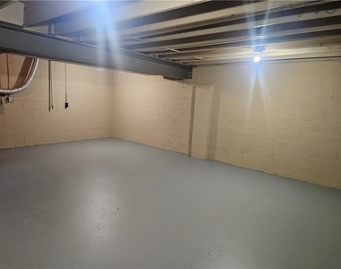 909 Chapel Rd - Photo Thumbnail 2