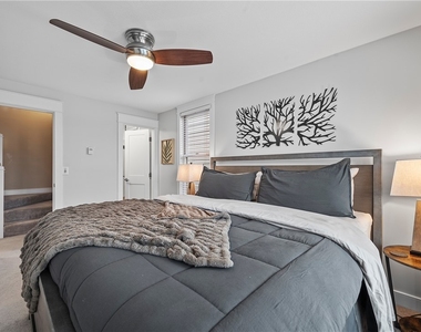 706 Ivy St Unit 2 - Photo Thumbnail 24