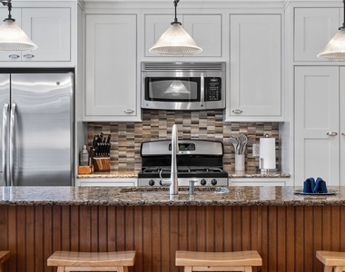 706 Ivy St Unit 2 - Photo Thumbnail 13