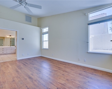 968 E Robindale Road - Photo Thumbnail 14