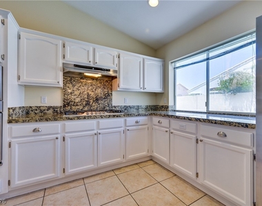 968 E Robindale Road - Photo Thumbnail 31