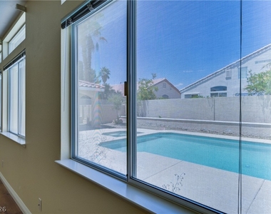 968 E Robindale Road - Photo Thumbnail 7