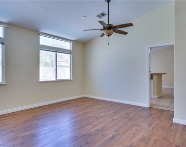 968 E Robindale Road - Photo Thumbnail 9