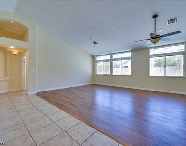 968 E Robindale Road - Photo Thumbnail 10
