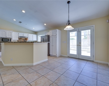 968 E Robindale Road - Photo Thumbnail 24
