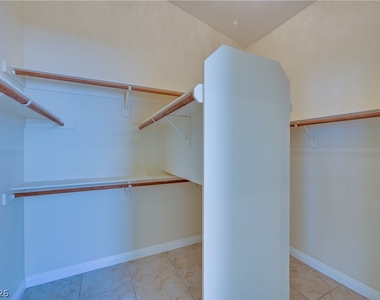 968 E Robindale Road - Photo Thumbnail 20