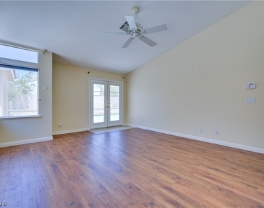 968 E Robindale Road - Photo Thumbnail 12