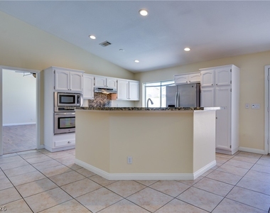 968 E Robindale Road - Photo Thumbnail 40