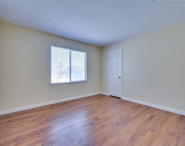 968 E Robindale Road - Photo Thumbnail 44