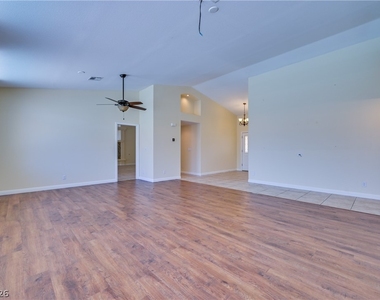 968 E Robindale Road - Photo Thumbnail 8