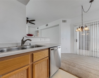 9050 W Warm Springs Road - Photo Thumbnail 12