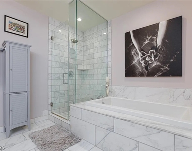 4471 Dean Martin Drive - Photo Thumbnail 9
