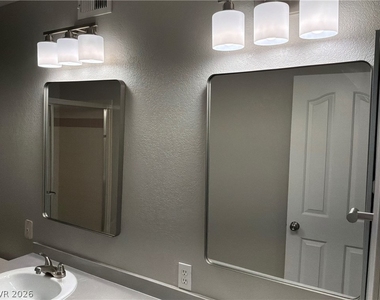 2635 S Durango Drive - Photo Thumbnail 10