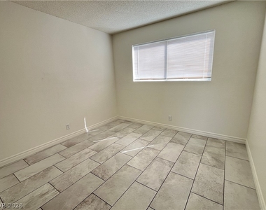 212 Orland Street - Photo Thumbnail 9