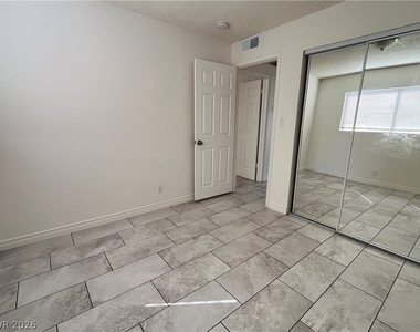 212 Orland Street - Photo Thumbnail 8