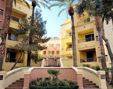 220 E Flamingo Road - Photo Thumbnail 3