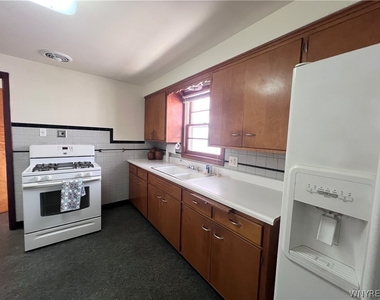 480 W Hazeltine Avenue - Photo Thumbnail 3