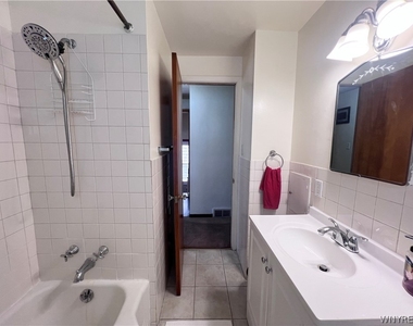 480 W Hazeltine Avenue - Photo Thumbnail 14