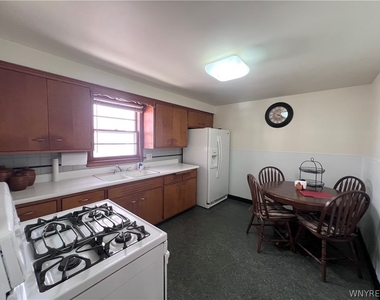 480 W Hazeltine Avenue - Photo Thumbnail 1
