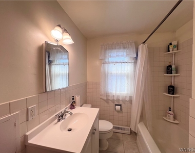 480 W Hazeltine Avenue - Photo Thumbnail 13