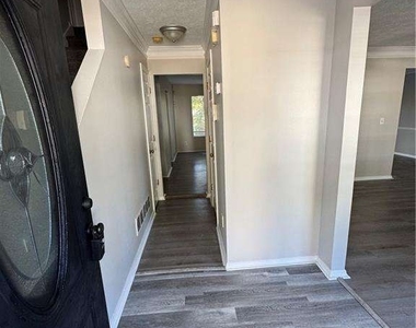 2441 Northmill Lane - Photo Thumbnail 6