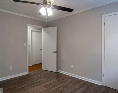 3599 Lower Roswell Road - Photo Thumbnail 31