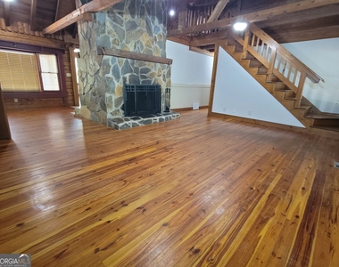 2391 Booth Circle - Photo Thumbnail 17
