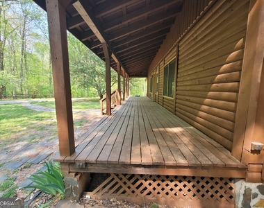 2391 Booth Circle - Photo Thumbnail 2