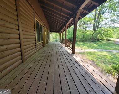 2391 Booth Circle - Photo Thumbnail 3