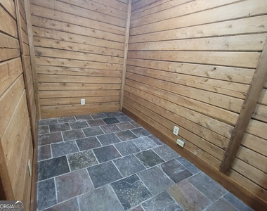 2391 Booth Circle - Photo Thumbnail 24