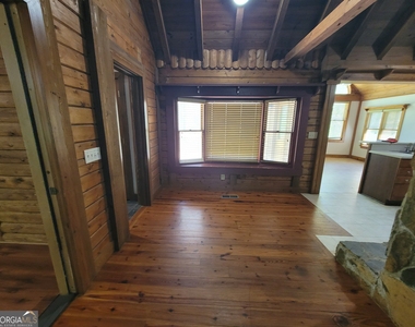 2391 Booth Circle - Photo Thumbnail 19