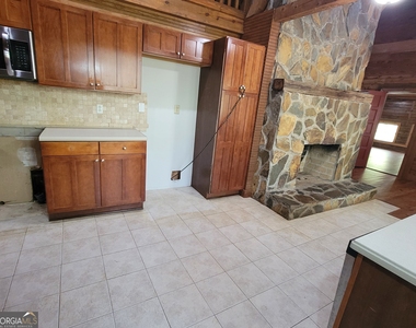 2391 Booth Circle - Photo Thumbnail 29