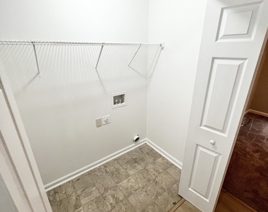 309 Christian Lane - Photo Thumbnail 10