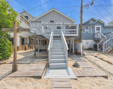 61 Beach Front - Photo Thumbnail 19